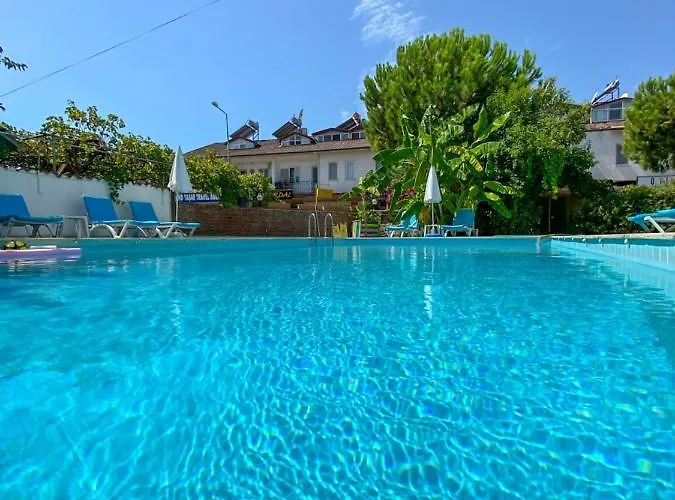 Moonlight Aparthotel 3*